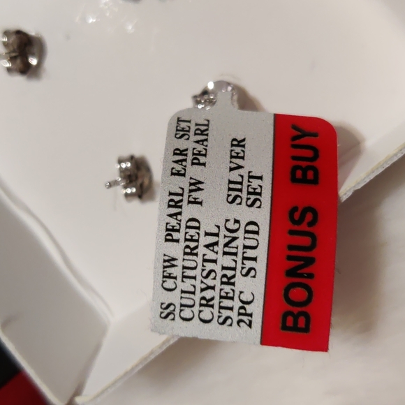 Earrings - Picture 3 of 3